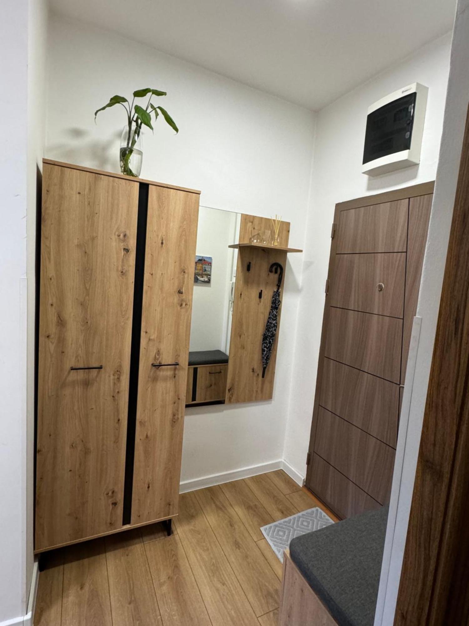 Eleven Appartement Podgorica Buitenkant foto