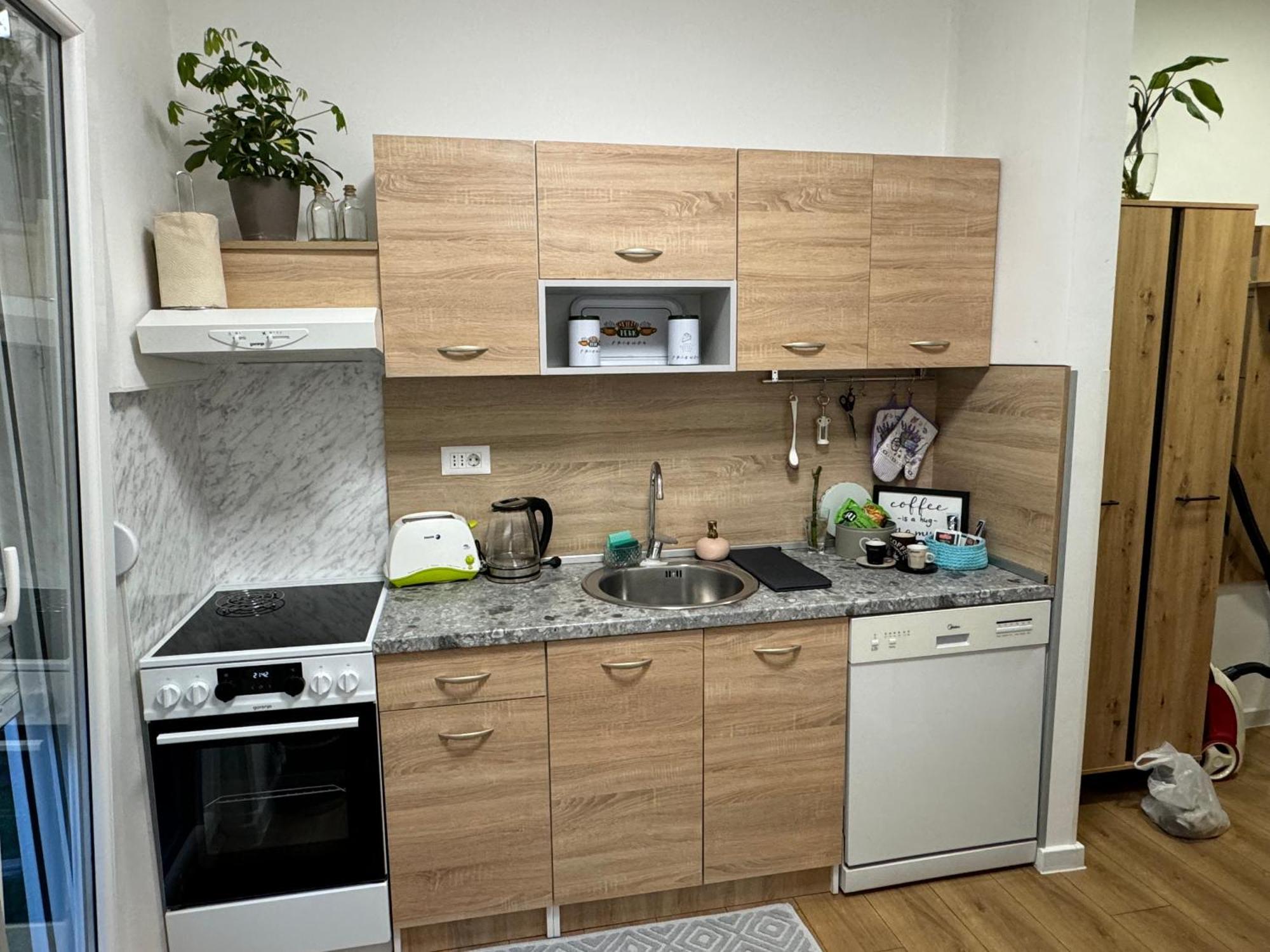Eleven Appartement Podgorica Buitenkant foto